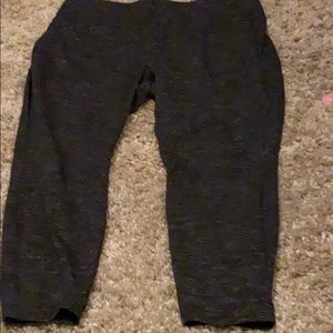 Women XL cropped joggers